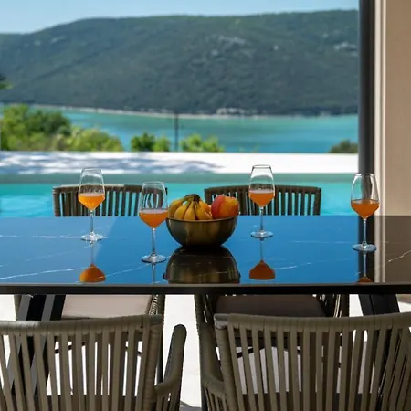 Laguna Blu By Guide * Trget