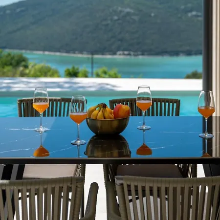 Villa Laguna Blu By Guide Trget