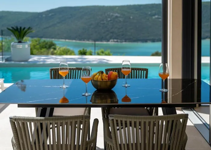 Laguna Blu By Guide * Trget