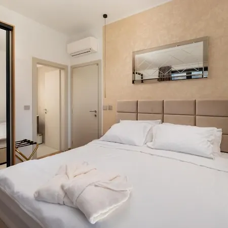 Villa Laguna Blu By Guide Trget