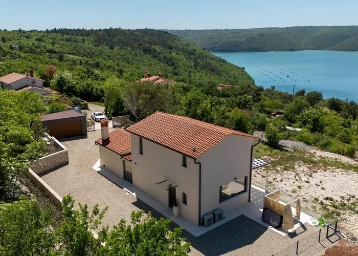 Laguna Blu By Guide * Trget